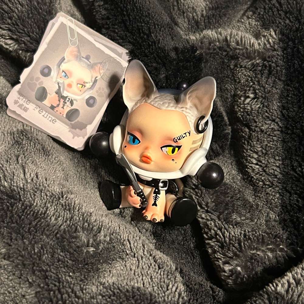 Skullpanda mare of animals the feline popmart blind box figure